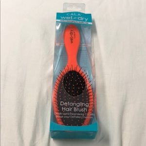 Cala wet n dry brush